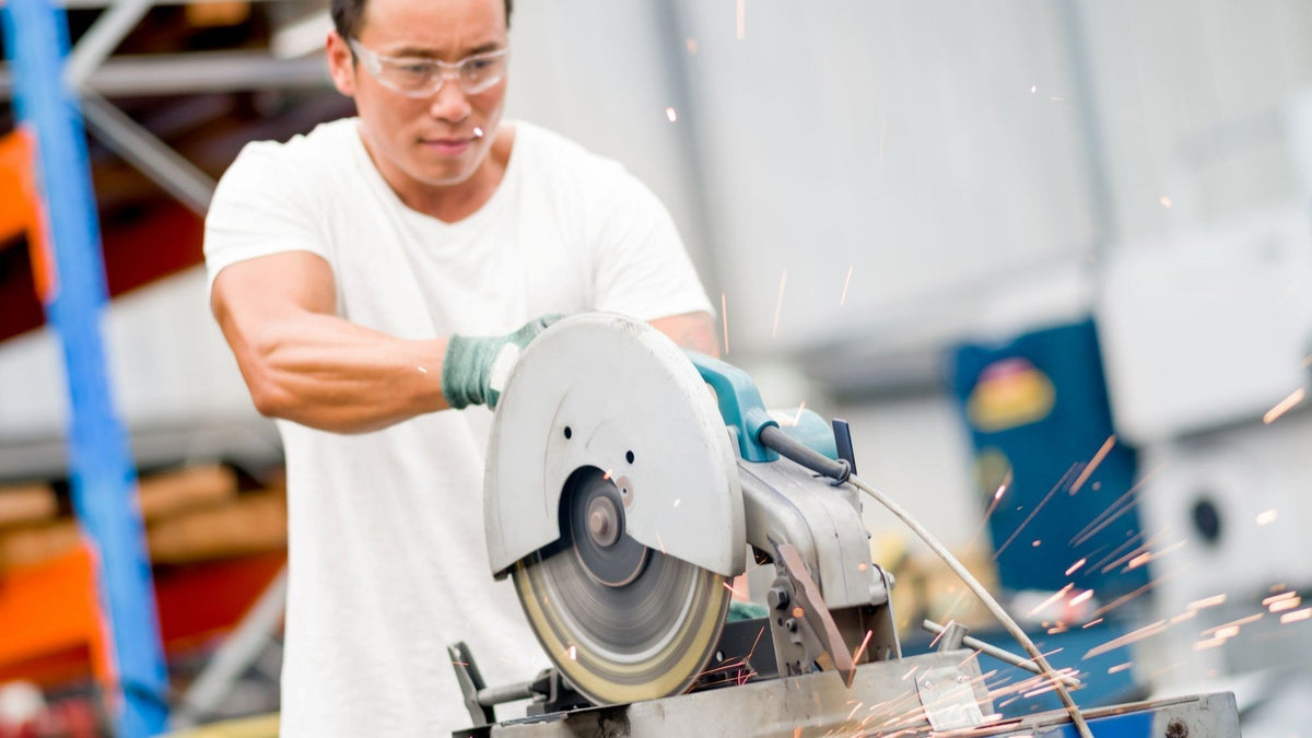 How to Sharpen Saw Blades Like a Pro: Table Saw, Circular Saw, & Hand
