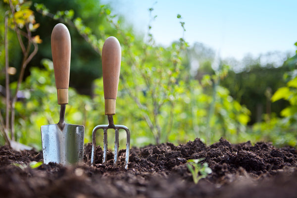 The Ultimate List of the 14 Best Japanese Gardening Tool Brands