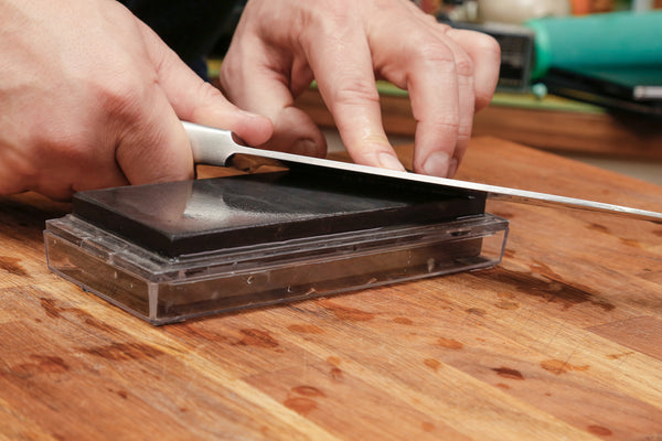 How to Sharpen Knives With a Whetstone: The Best Method