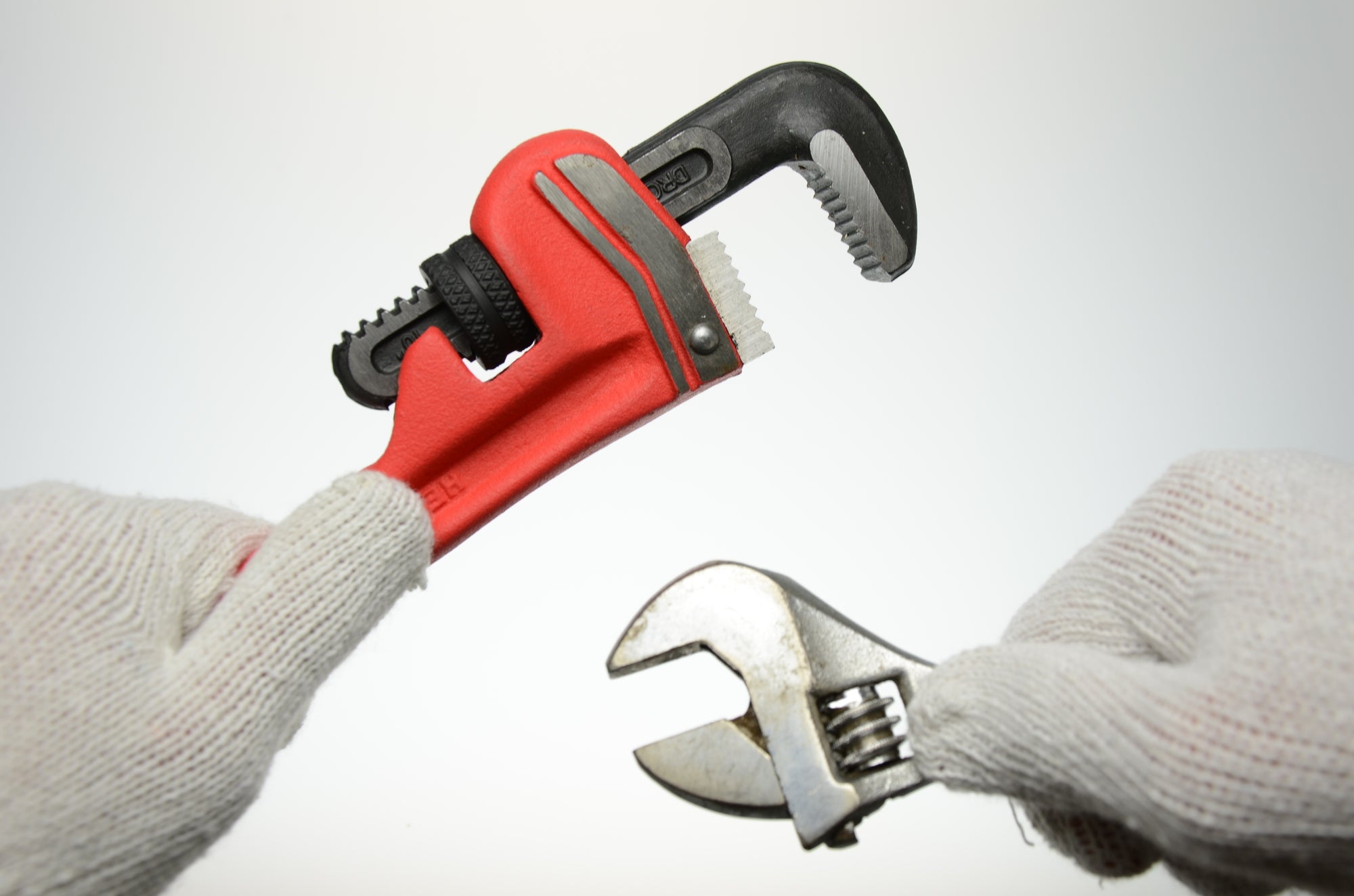 Monkey Wrench vs. Pipe Wrench: What&rsquo;s The Difference? – Daitool