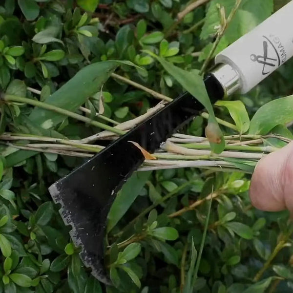 Kumagai Edging Tool For Weeding Between Pavers 31.5cm